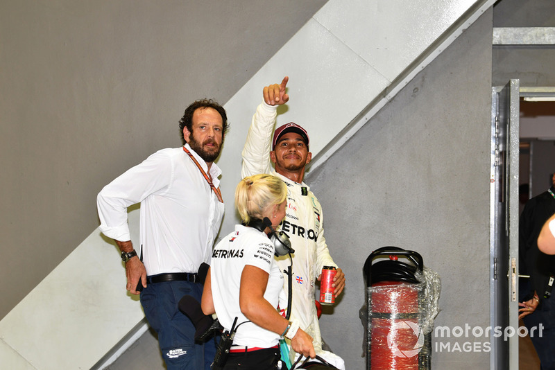 Lewis Hamilton 79. rajtelsősége a Forma-1-ben - F1 2018 - Szingapúri Nagydíj