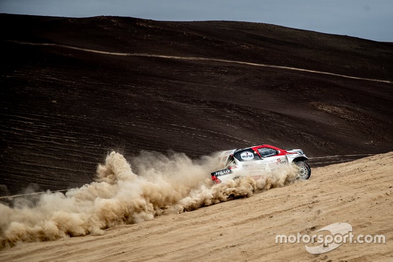 #302 Toyota Gazoo Racing Toyota Hilux: Giniel de Villiers, Dirk von Zitzewitz