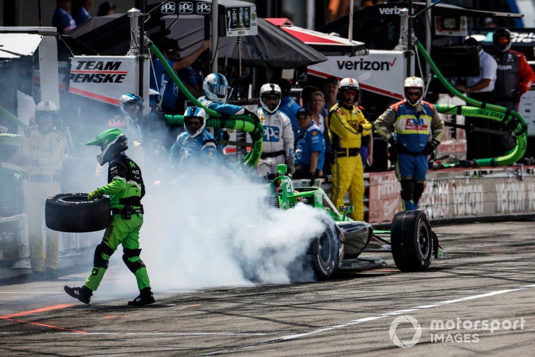 Rinus VeeKay, Ed Carpenter Racing Chevrolet, parada en boxes