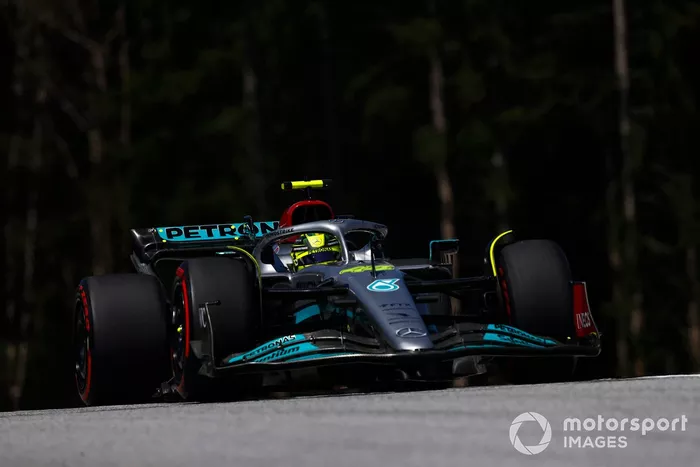 Lewis Hamilton, Mercedes W13