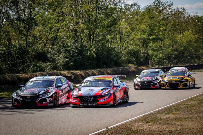 Esteban Guerrieri, ALL-INKL.COM Munnich Motorsport, Honda Civic Type R TCR, Mikel Azcona, BRC Hyundai N Squadra Corse, Hyundai Elantra N TCR