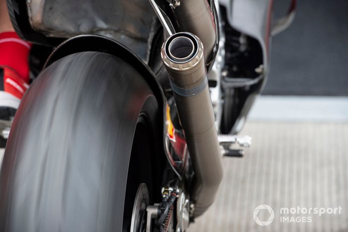 Detalle de la moto de Ducati Team 