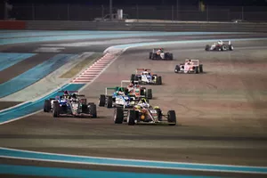 صور الفورمولا 4 الإماراتية في جولتها الثانية في أبوظبي 2019