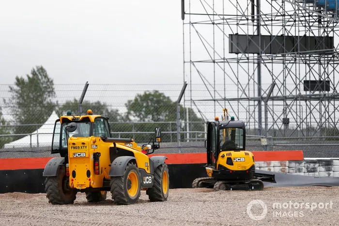 La construcción de más barreras en el circuito de Silverstone
