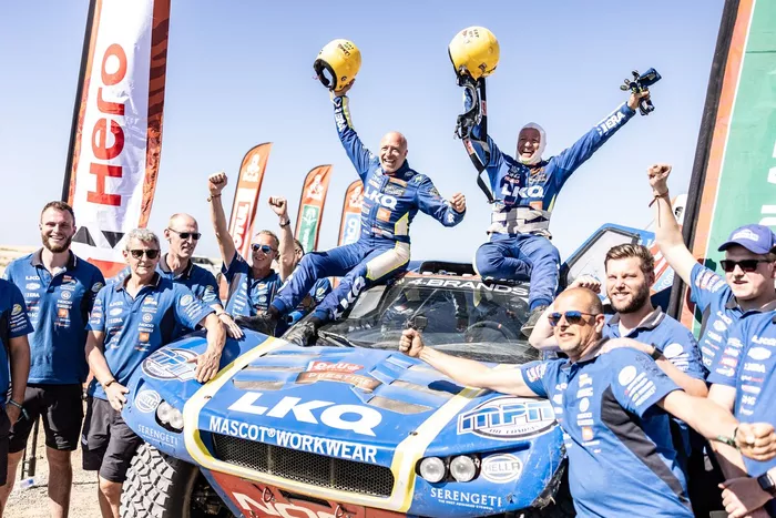 #237 Coronel Dakar Team Century CR7-T: Tim Coronel, Tom Coronel