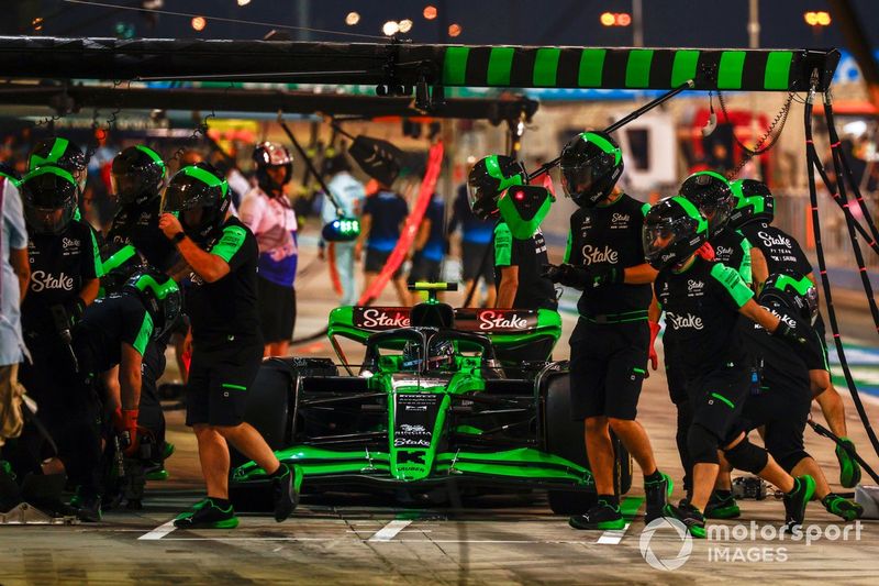 Zhou Guanyu, Kick Sauber C44