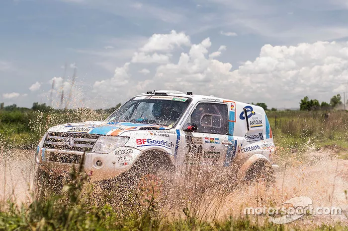 #360 Mitsubishi: Cristina Gutiérrez, Pedro López