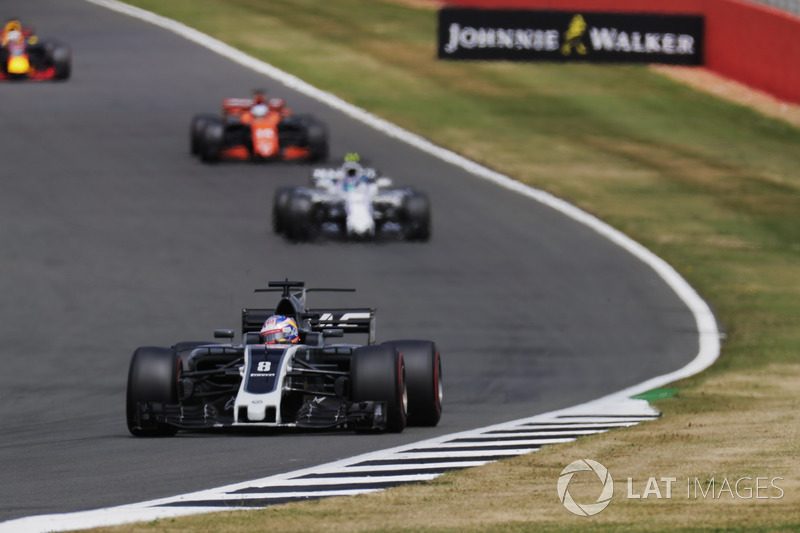 Romain Grosjean, Haas F1 Team VF-17, Lance Stroll, Williams FW40 e Fernando Alonso, McLaren MCL32