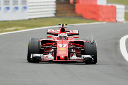 Кімі Райкконен, Ferrari SF70H, прокол