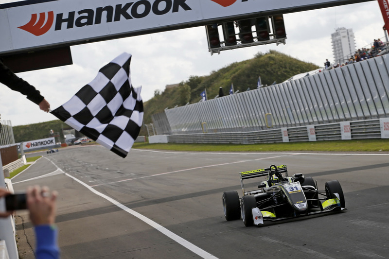 Excelleren op iconische circuits