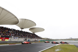 Daniel Ricciardo, Red Bull Racing RB13, Max Verstappen, Red Bull Racing RB13, Kimi Raikkonen, Ferrar