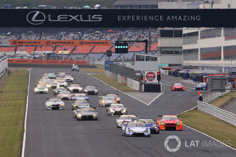 GT300 Start of the race