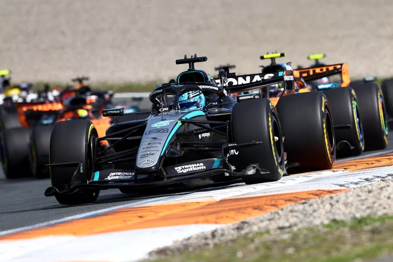 Lando Norris, McLaren, George Russell, Mercedes