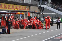 Sebastian Vettel, Ferrari SF71H pit stop