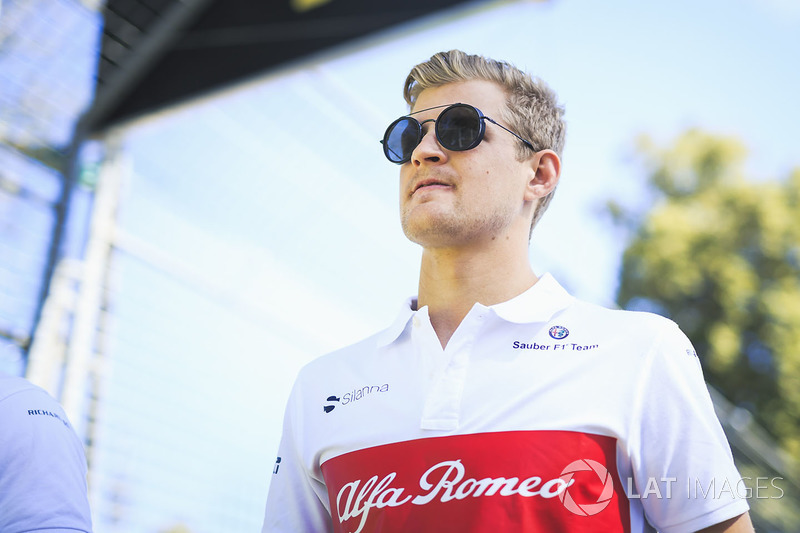Marcus Ericsson, Alfa Romeo Sauber F1 Team walks the track