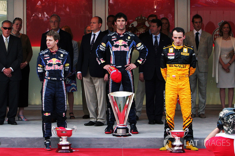 Подіум: переможець гонки Марк Вебберr, Red Bull Racing, друге місце Себастьян Феттель, Red Bull Racing, третє місце Роберт Кубіца