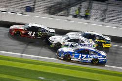 Kurt Busch, Stewart-Haas Racing Ford Fusion, Ty Dillon, Germain Racing Chevrolet Camaro, Ricky Stenhouse Jr., Roush Fenway Racing Ford Fusion, and David Ragan, Front Row Motorsports Ford Fusion