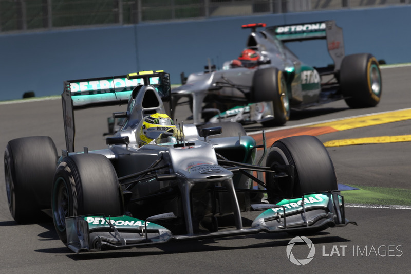 Nico Rosberg e Michael Schumacher em Valência em 2012
