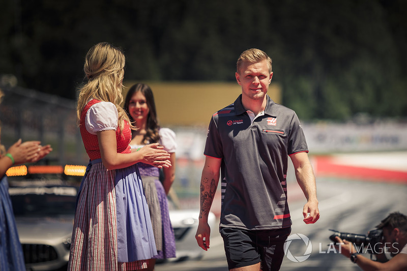 Kevin Magnussen, Haas F1 on the drivers parade