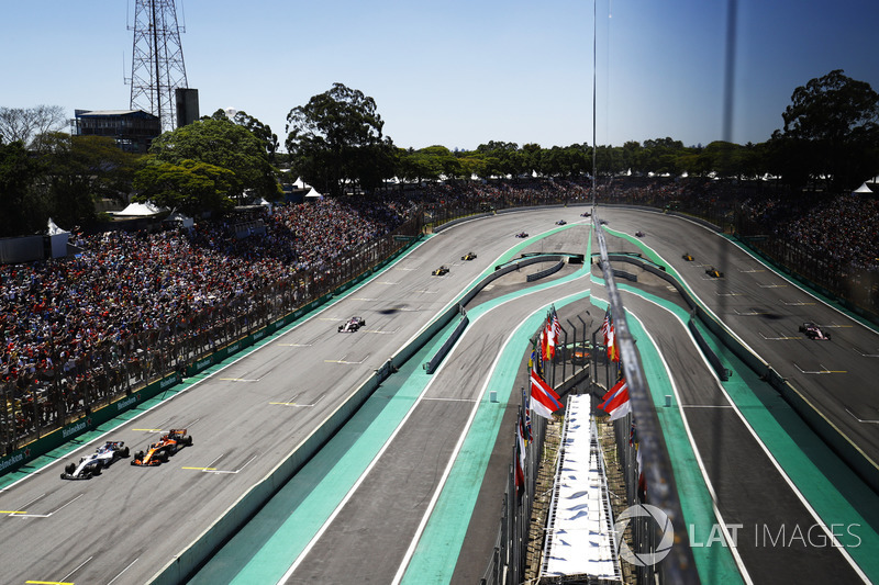 Felipe Massa, Williams FW40, Fernando Alonso, McLaren MCL32, Sergio Perez, Sahara Force India F1 VJM10, Nico Hulkenberg, Renault Sport F1 Team RS17, Carlos Sainz Jr., Renault Sport F1 Team RS17