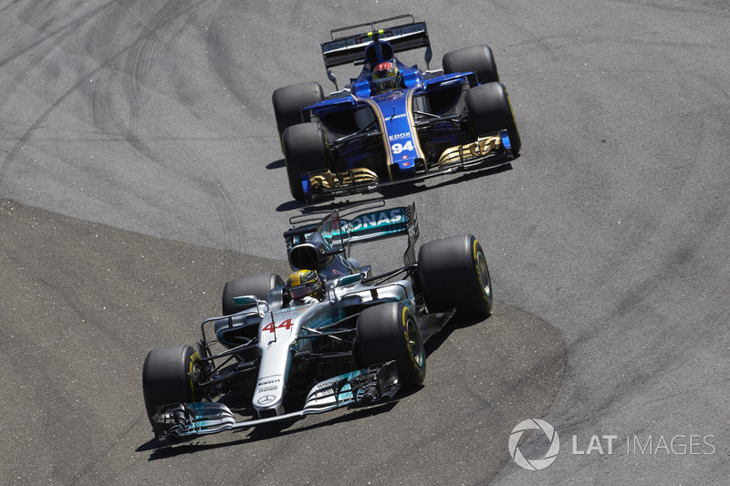 Lewis Hamilton, Mercedes AMG F1 W08, Pascal Wehrlein, Sauber C36