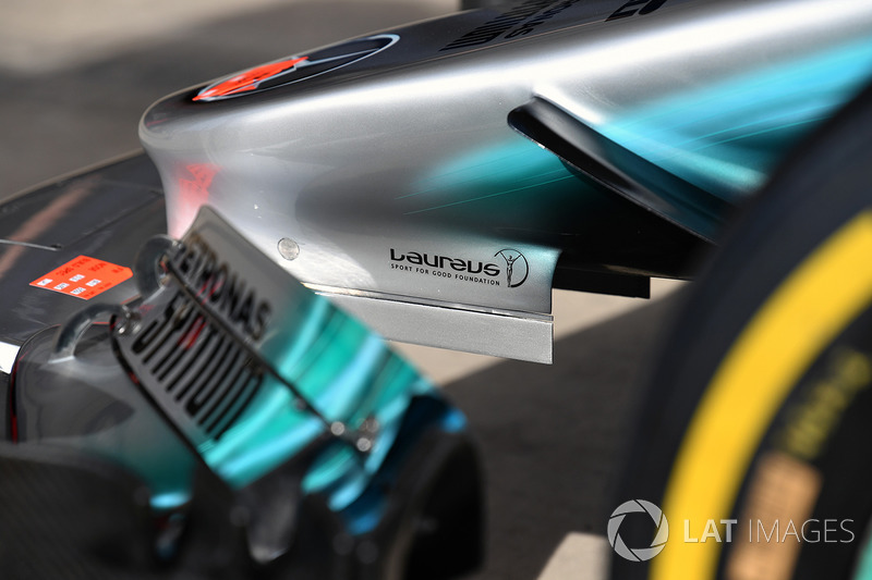 Носовой обтекатель Mercedes AMG F1 W08
