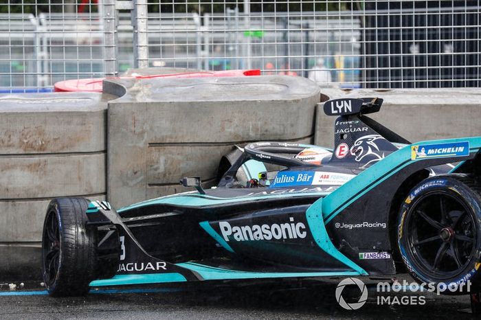 Alex Lynn, Panasonic Jaguar Racing, Jaguar I-Type 3, choca con la barrera Edoardo Mortara Venturi Formula E, Venturi VFE05