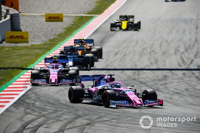 Sergio Pérez, Racing Point RP19, lidera Lance Stroll, Racing Point RP19, Antonio Giovinazzi, Alfa Romeo Racing C38, Lando Norris, McLaren MCL34, y Nico Hulkenberg, Renault R.S. 19