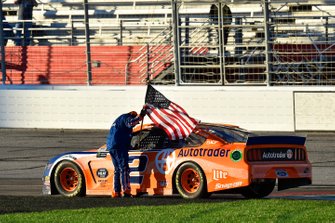 Winner Brad Keselowski, Team Penske, Ford Mustang