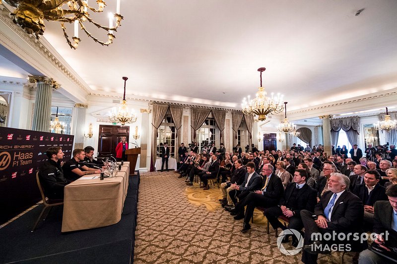 Romain Grosjean, Haas F1 Team, Kevin Magnussen, Haas F1 Team, Guenther Steiner, Team Principal, Haas F1, William Storey, CEO Rich Energy and Presenter Nicki Shields in Press Conference 