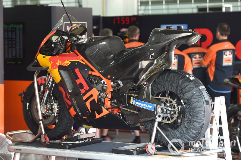 KTM RC16