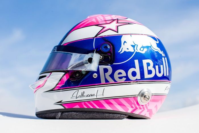 El casco de Pierre Gasly, Toro Rosso, en homenaje a su amigo Anthoine Hubert en el GP de Italia