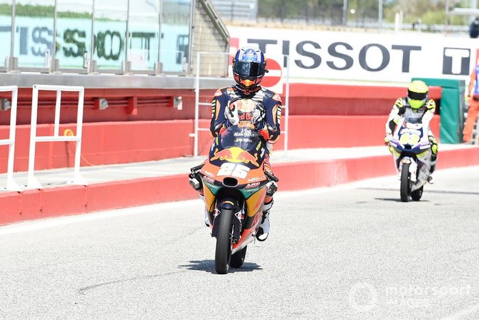 Ganador de la pole Raul Fernandez, Red Bull KTM Ajo