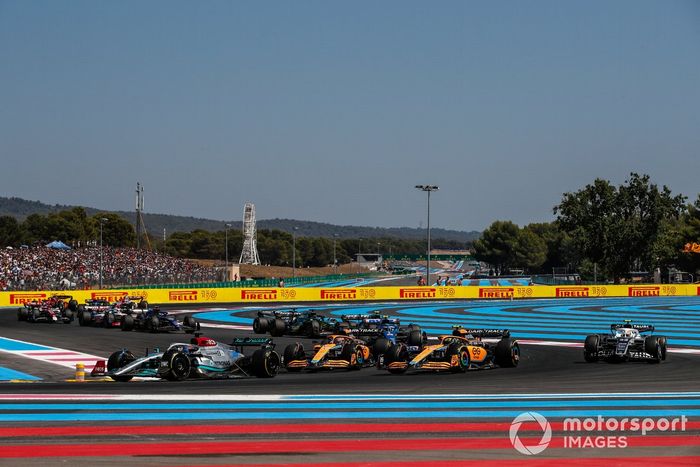 George Russell, Mercedes W13, Lando Norris, McLaren MCL36, Daniel Ricciardo, McLaren MCL36, Yuki Tsunoda, AlphaTauri AT03