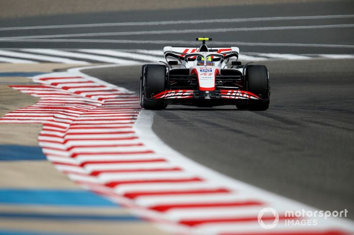Mick Schumacher, Haas VF-22