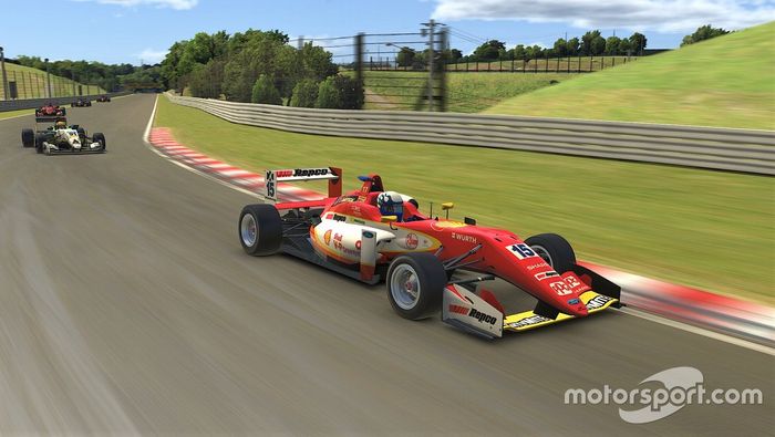 Erick Goldner no Desafio Virtual das Estrelas: lidera com a Shell