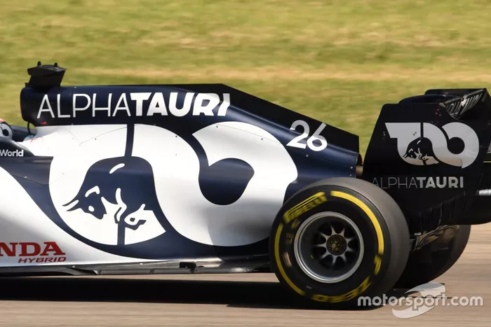 Daniil Kvyat, AlphaTauri AT01

