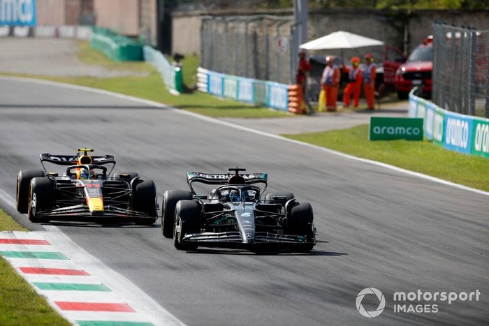 George Russell, Mercedes F1 W14, Sergio Pérez, Red Bull Racing RB19