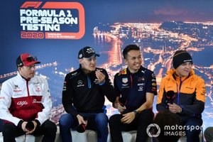 Kimi Raikkonen, Alfa Romeo, George Russell, Williams Racing, Alexander Albon, Red Bull Racing en Lando Norris, McLaren in de persconferentie