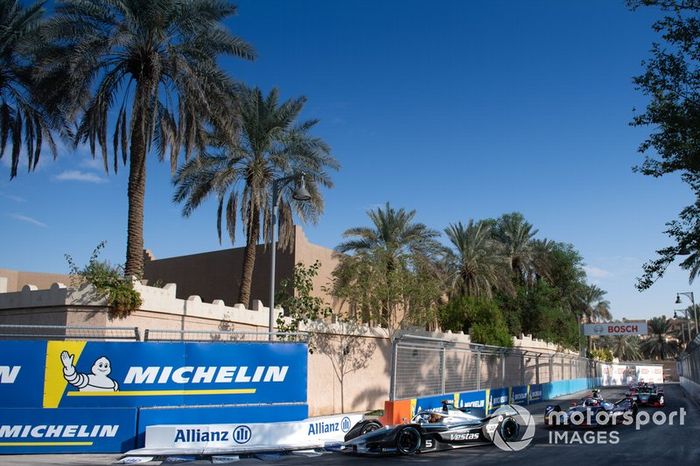 Stoffel Vandoorne, Mercedes Benz EQ, EQ Silver Arrow 01 Sam Bird, Virgin Racing, Audi e-tron FE06 