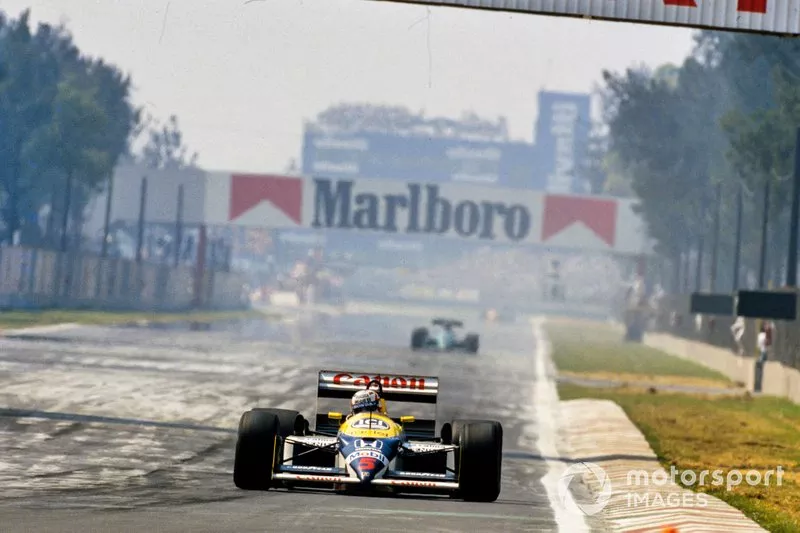 Nigel Mansell, Williams FW11B Honda, y Ivan Capelli, March 871 Ford