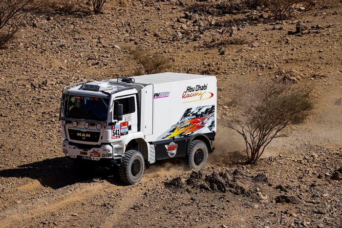 #541 PH-Sport MAN: Thomas Robineau, Geoffrey Thalgott, François Regnier