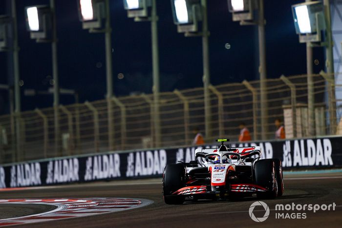 Mick Schumacher, Haas VF-22