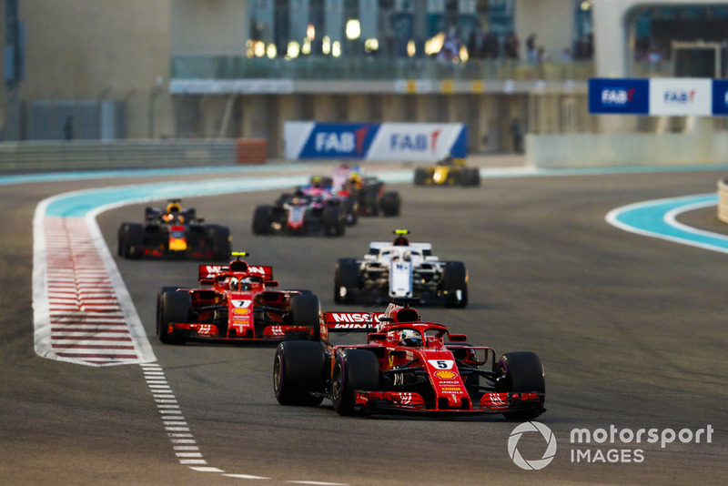 Sebastian Vettel, Ferrari SF71H, Kimi Raikkonen, Ferrari SF71H, and Charles Leclerc, Sauber C37 y Daniel Ricciardo, Red Bull Racing RB14