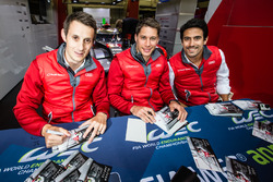 #8 Audi Sport Team Joest Audi R18: Oliver Jarvis, Loic Duval, Lucas di Grassi