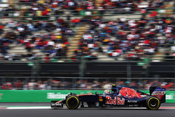 Карлос Сайнс-мл., Scuderia Toro Rosso STR11