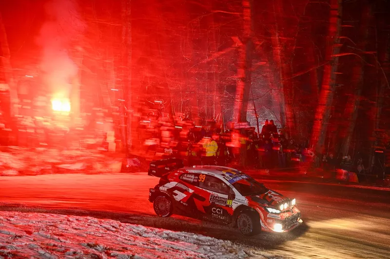 Oliver Solberg Elliott Edmondson, Toyota Gazoo Racing WRT Toyota GR Yaris Rally1