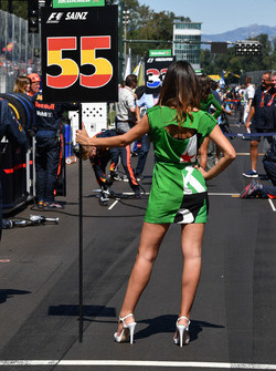 Une grid girl