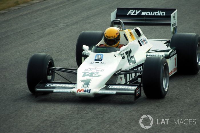 Ayrton Senna prueba el  Williams FW08C por primera vez