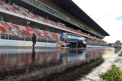 Wet track preparation